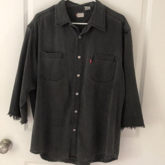 Vintage Levi’s 100% cotton button up - Picture 8 of 10
